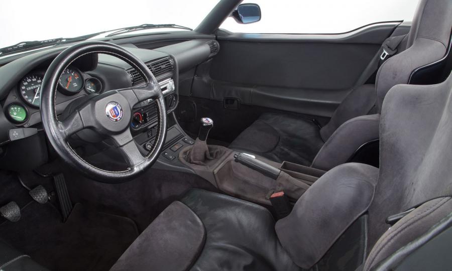 Интерьер Alpina Roadster Limited Edition (E30) 1990 года  (фото 14 из 28)